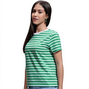 T-shirt imprimé graphique pour femme de qualité supérieure, tissu jersey doux, manches courtes, t-shirt tendance, design personnalisé, fabrication de vêtements en gros - Product Image 6