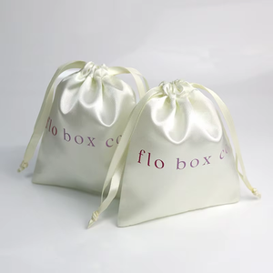Sac à cordon en satin imprimé avec logo personnalisé, pochette anti-poussière en satin de soie champagne doux pour bijoux, bagues, colliers, emballages cadeaux - Product Image 4