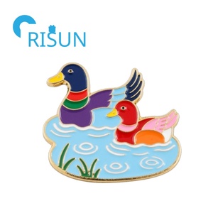 Usine en gros métal émail eau fétide épinglette étang <span class=keywords><strong>oiseaux</strong></span> canard oie broches broches personnalisé <span class=keywords><strong>Mandarin</strong></span> canard broche Badge - Product Image 5