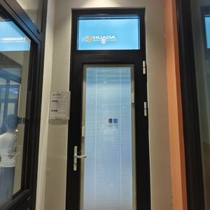 <span class=keywords><strong>Porte</strong></span> battante en verre et aluminium HUADA, <span class=keywords><strong>porte</strong></span> à charnières à économie <span class=keywords><strong>d</strong></span>'énergie, <span class=keywords><strong>porte</strong></span> à une seule vanta, style français, <span class=keywords><strong>double</strong></span> vitrage, <span class=keywords><strong>porte</strong></span> <span class=keywords><strong>d</strong></span>'<span class=keywords><strong>entrée</strong></span> à charnières avec stores - Product Image 6