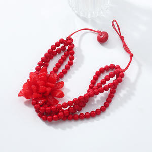 مجوهرات Kaimei قلادة زهرة كبيرة حمراء متعددة الطبقات من الخرز للنساء مع قلادة بسيطة مطرزة بالزهور للنساء - Product Image 5