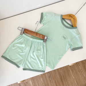 Ensemble de pyjama pour tout-petits avec logo personnalisé, vêtements de nuit en coton biologique pour garçons et filles - Product Image 1