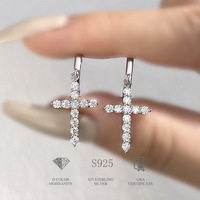 Collier, bague et boucles d'oreilles en argent sterling 925 avec pendentif croix de Jésus en moissanite couleur D – Le cadeau idéal pour femme – Bijoux fins de fiançailles