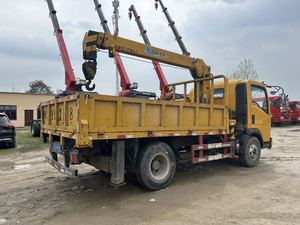 Camion grue jaune d'occasion, poids total 4495 kg, hauteur des panneaux latéraux 5,5 m, véhicule de levage pour chantier de construction - Product Image 4