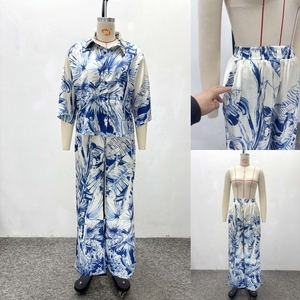 Set Trendy da <span class=keywords><strong>Donna</strong></span> con Stampa Tropicale, 2 Pezzi: <span class=keywords><strong>Camicia</strong></span> con Maniche 3/4 <span class=keywords><strong>e</strong></span> Bottoni & <span class=keywords><strong>Pantaloni</strong></span> a Gamba Larga, <span class=keywords><strong>Completo</strong></span> Elegante da <span class=keywords><strong>Donna</strong></span> - Product Image 5