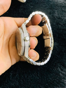 Elegante Reloj de Acero Inoxidable con Moissanita y Detalles Brillantes, Estilo Clásico de Cuarzo, Diseño Atemporal, Perfecto para la Oficina - Product Image 4