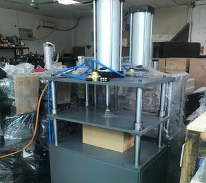 Machine de production de cuir pneumatique verticale pour l'aplatissement du papier et des livres - Product Image 6
