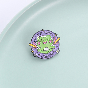 Broche émaillée 'Don't Forget to Breathe' avec motif grenouille en <span class=keywords><strong>m</strong></span>éditation, style dessin animé, pour sac à dos et revers, bijou fantaisie, cadeau pour amis - Product Image 1