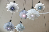 Lustre suspendu électrique à levage automatique en forme de fleur pour restaurant, hôtel, atrium, éclairage décoratif