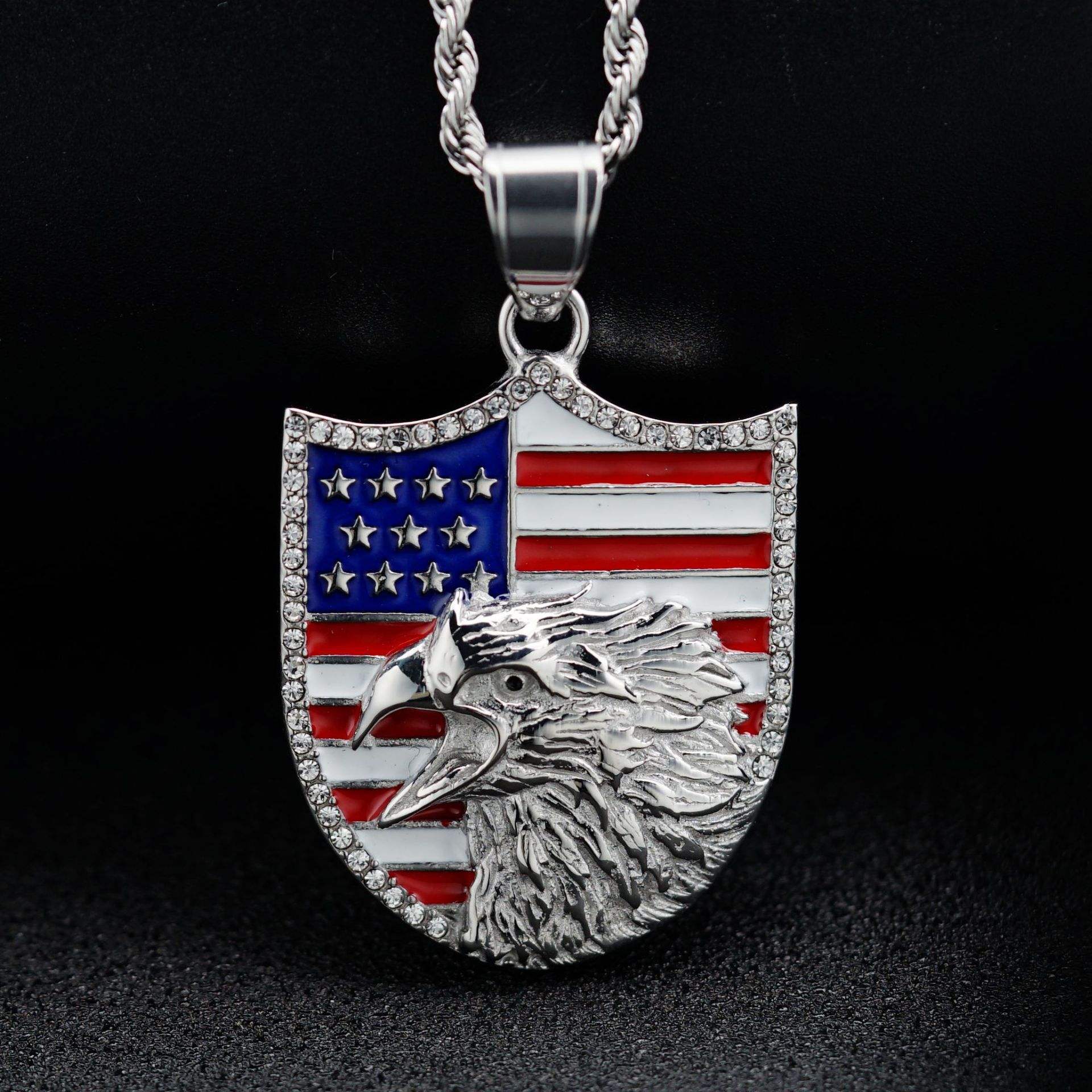 จี้เดี่ยวสีเงิน2ชิ้นไม่มีชัย