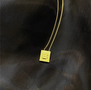 Collar con Inicial de Nombre Personalizado, Chapado en Oro de 18K, Collar de Acero Inoxidable - Product Image 3