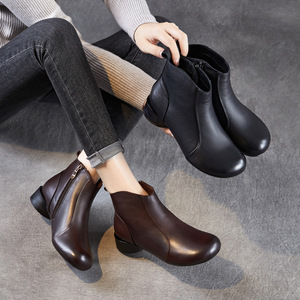 Bottes courtes vintage de luxe en cuir de vachette multicouche à talon épais et cylindre bas, nouvelle collection automne, <span class=keywords><strong>chaussures</strong></span> <span class=keywords><strong>pour</strong></span> mères, fermeture éclair latérale, couleur unie - Product Image 1