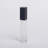 En stock, tube à gloss à lèvres carré en plastique de 7 ml avec bouchon à vis, logo personnalisé imprimé, diamètre de 10 à 11,9 mm, emballage cosmétique