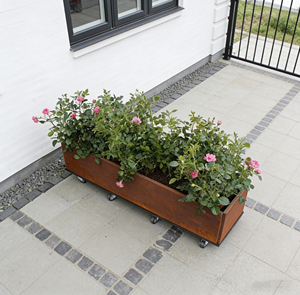 กระถางปลูกต้นไม้เหล็กทรงสี่เหลี่ยมพร้อมขาตั้ง ทนทาน เป็นมิตรกับสิ่งแวดล้อม เหมาะสำหรับปลูกดอกไม้กลางแจ้ง ตกแต่งบ้าน ระเบียง สวนสไตล์โมเดิร์น - Product Image 2