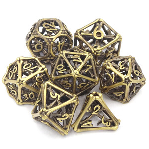 Bán Buôn Tùy Chỉnh Đa Diện Kim Loại <span class=keywords><strong>Dice</strong></span> Set Cho D & D RPG Mtg Rồng Hollow <span class=keywords><strong>Dice</strong></span> 16Mm & 20Mm Kích Thước Với Biểu Tượng Tùy Chỉnh - Product Image 1
