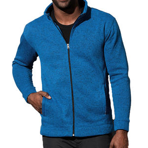 Chaqueta de lana para hombre con cierre completo de cremallera y cuello alto para una protección adicional del cuello durante los deportes de invierno y las salidas de fin de semana - Product Image 2