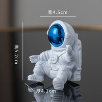 Veilleuse LED créative en forme de lune, cadeau d'anniversaire pour enfants, ornement de bureau, décoration de voiture, astronaute, application domestique, lumière à piles