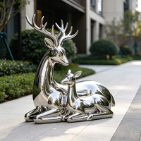 Sculpture de cerf Sika en acier inoxydable miroir, statue de cerf à motif floral en métal pour la décoration paysagère extérieure