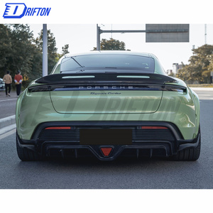 Feu de freinage à LED Diffuseur arrière en fibre de carbone pour Porsche Taycan Turbo - Product Image 4