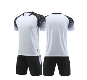 Vêtements de sport, survêtement de football par sublimation, maillot de football personnalisé pour hommes, maillot de football et de soccer imprimé, fabriqué en Chine - Product Image 3