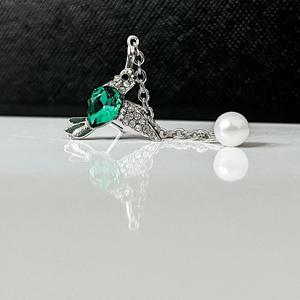 قلادة أجنحة الطيور سيدة شخصية مرصعة بالماس الأخضر الطنان طوق سلسلة العظام قلادة - Product Image 6