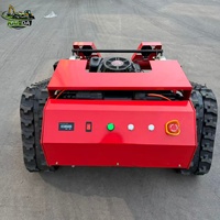 Tondeuse robotisée industrielle télécommandée à moteur essence monocylindre pour terrains de golf et grandes surfaces, efficace
