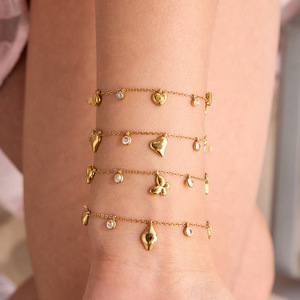 Europeo americano nuevo personalizado Acero inoxidable mano decoración perla mariposa dedo pulsera mano cadena para mujer - Product Image 1