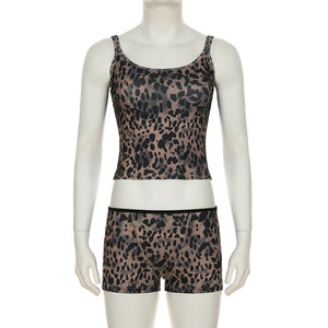 Traje informal de primavera callejera para mujer, estampado de <span class=keywords><strong>leopardo</strong></span>, Halter, sin mangas, camisetas sin mangas, pantalones cortos, conjunto de dos piezas ajustado Sexy - Product Image 5