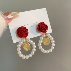 Winter Weihnachten Elegante Schmuck Design Red Flower Pearl Hoop Anhänger Französisch Vintage Style Bankett Party dekorative Ohrringe