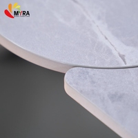 Table extensible à effet marbre gris clair avec plateau en céramique