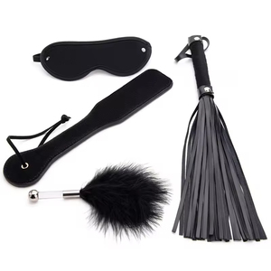 Kit de Bondage pour Adultes Jouets Sexuels SM Jouets de Taquinage et de Frappe Raquette Fouet Masque pour les Yeux Plume Ensemble Quatre Pièces Étanche Haute Qualité - Product Image 2