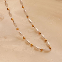 Collier Pendentif Géométrique Personnalisé en Acier Inoxydable Plaqué Or 14K/18K avec Breloque Perle d'Imitation, Bijou Classique Tendance