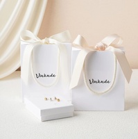 Sacs en papier blancs 13,5*15,5*7,5 cm avec ruban satiné, logo personnalisé estampé à chaud, pour bijoux, montres, lunettes, cadeaux, présentations professionnelles