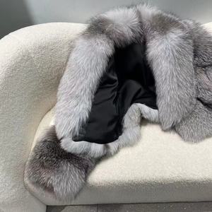 Manteau en fourrure de renard naturel de conception chinoise, taille personnalisée, véritable fourrure de renard argenté avec grand col - Product Image 2