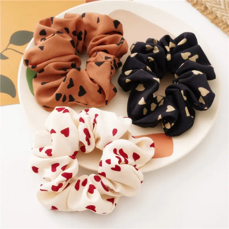 2023 Spring Korean Heart Print Girls Elastic Hair Band Fabric Heart Hair Ties Scrunchies