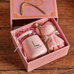 Ensemble de tasses à café en céramique personnalisable avec cuillère ours et serviette <span class=keywords><strong>pour</strong></span> anniversaire, Noël, <span class=keywords><strong>mariage</strong></span>-Coffret cadeau premium - Product Image 1