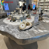 Meubles de magasin de soins de la peau sur mesure, vitrine de magasin de maquillage, armoire en bois, design d'intérieur de boutique de cosmétiques, table de présentation de parfum à LED