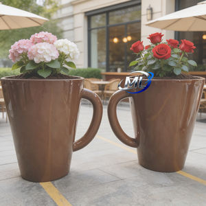 Pot de fleurs en fibre de verre personnalisé en forme de grande tasse à café, pot créatif de style nordique, pot minimaliste en fibre de verre en forme de tasse à café - Product Image 2