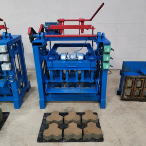 Machine à fabriquer des briques de type 4-35 à haute productivité, machine à fabriquer des briques Lego, machine manuelle à fabriquer des briques emboîtables - Product Image 1