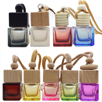 Bouteille de parfum vide de 6ml bouteille en verre coloré rétroviseur suspendu corde couverture en bois diffuseur de voiture bouteille de parfum