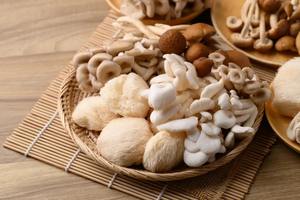 Champignon Crinière de Lion Frais Entier Brut Cultivé Stockage à Froid Durée de Conservation de 30 Jours en provenance de Maharashtra Inde - Product Image 2