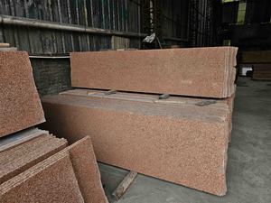 กระเบื้องผนังขัดเงา BOTON STONE ราคาขายส่ง แผ่นหินแกรนิตสีแดงจีนสำหรับปูพื้น - Product Image 1