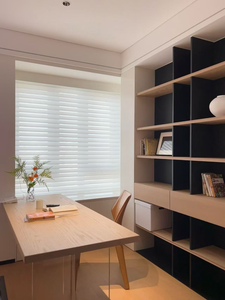 Armario Empotrado Minimalista con Puerta Invisible, <span class=keywords><strong>de</strong></span> Piso <span class=keywords><strong>a</strong></span> <span class=keywords><strong>Techo</strong></span>, con Área <span class=keywords><strong>de</strong></span> Colgado y Almacenamiento en Cajones - Product Image 2