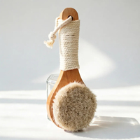 Brosse de bain en bois naturelle et écologique avec logo personnalisé, étiquette privée, poils en sisal de bambou naturel pour peaux sèches