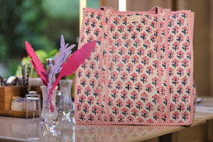 Sac fourre-tout en coton imprimé bloc à main pour conception florale fait à la main pour les femmes sac de voyage indien à fermeture à glissière de grande capacité - Product Image 2