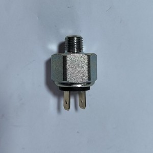 เซ็นเซอร์วัดความดัน 631331116 เทคโนโลยีแบบ Piezoresistive พร้อมเกลียวยึด สำหรับรถยนต์ Volkswagen - Product Image 1
