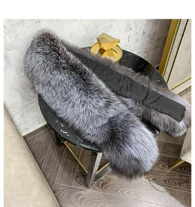 Sciarpa in Vera Pelliccia di Volpe Argentata Naturale, Calda Sciarpa Invernale in Pelliccia di Volpe Bianca, Morbido Collo Lungo in Pelliccia - Product Image 5