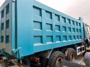 Camion benne basculante d'occasion Sino Truck Howo 6x6 – Prix compétitif, durable et fiable - Product Image 3