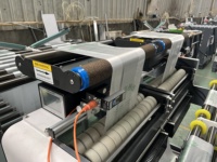 Machine de fabrication de sacs en plastique noir avec correction Machine de fabrication de sacs de transport en plastique Machine de fabrication de sacs en plastique nylon