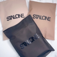 Sacs d'emballage pour vêtements avec logo imprimé personnalisé, fermeture éclair coulissante, pour t-shirts et sous-vêtements, sacs en plastique mat givré